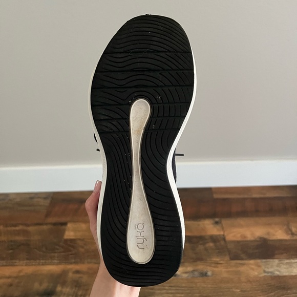 Ryka Flourish Walking Shoes in Black White - Picture 14 of 15